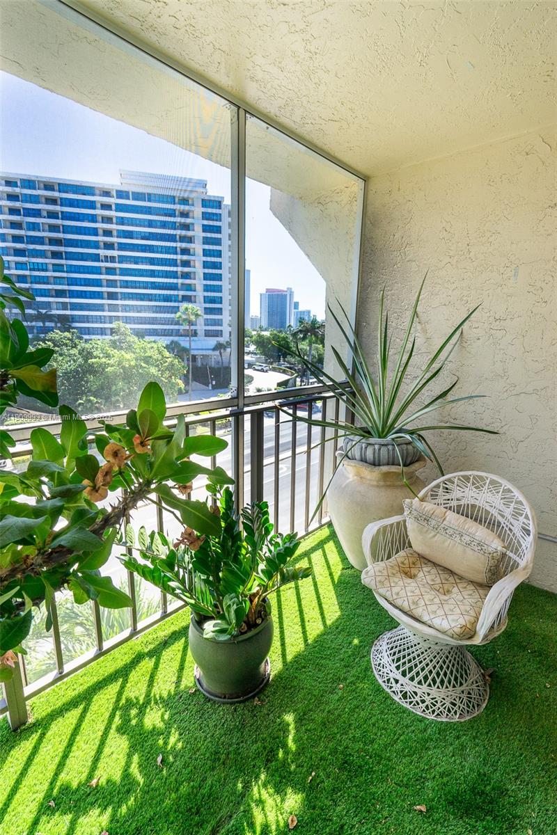 DESOTO PARK CONDO - Residential Lease