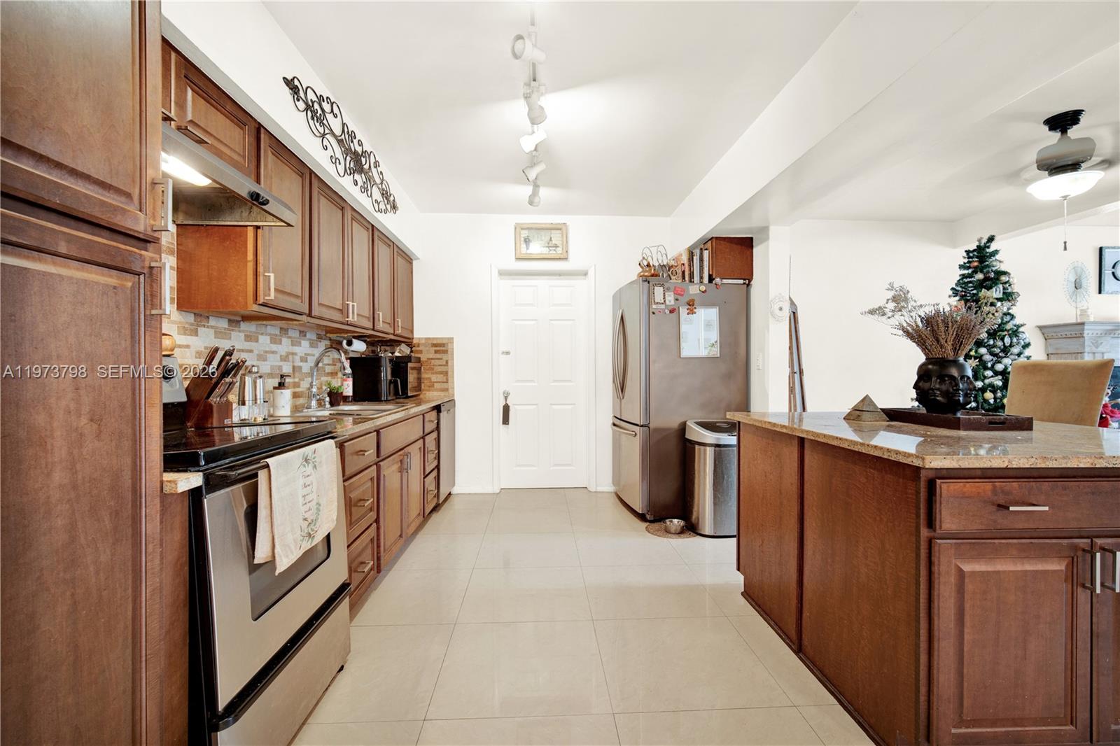 BREEZESWEPT ESTATES 1ST A - Residential