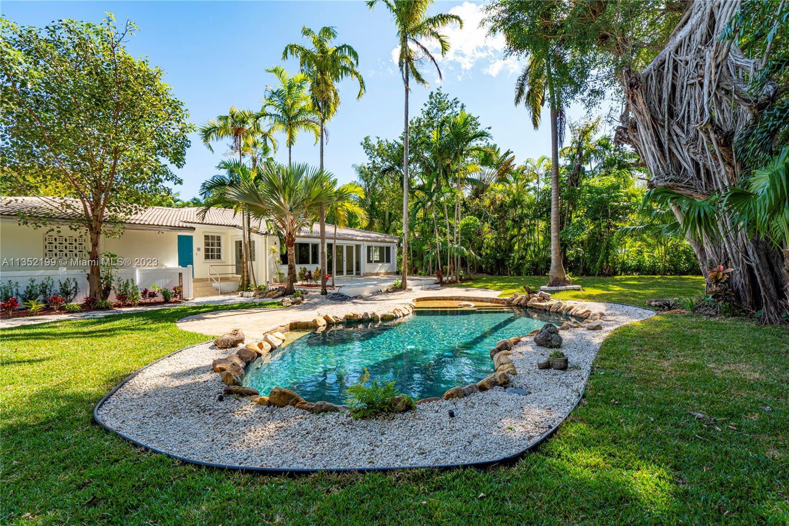 BAY POINT - Residential
