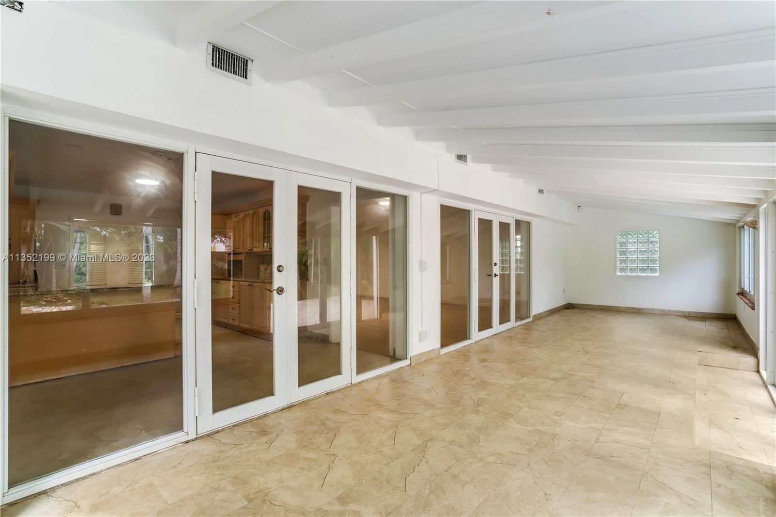 BAY POINT - Residential