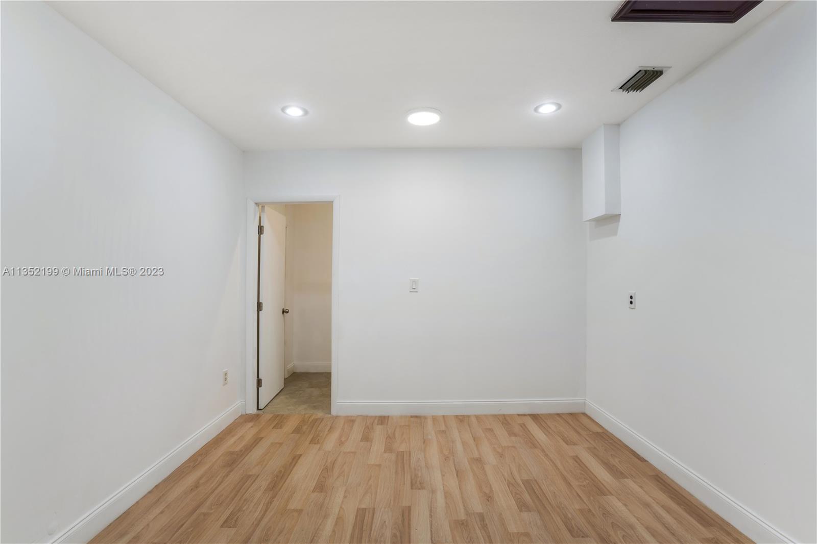 BAY POINT - Residential