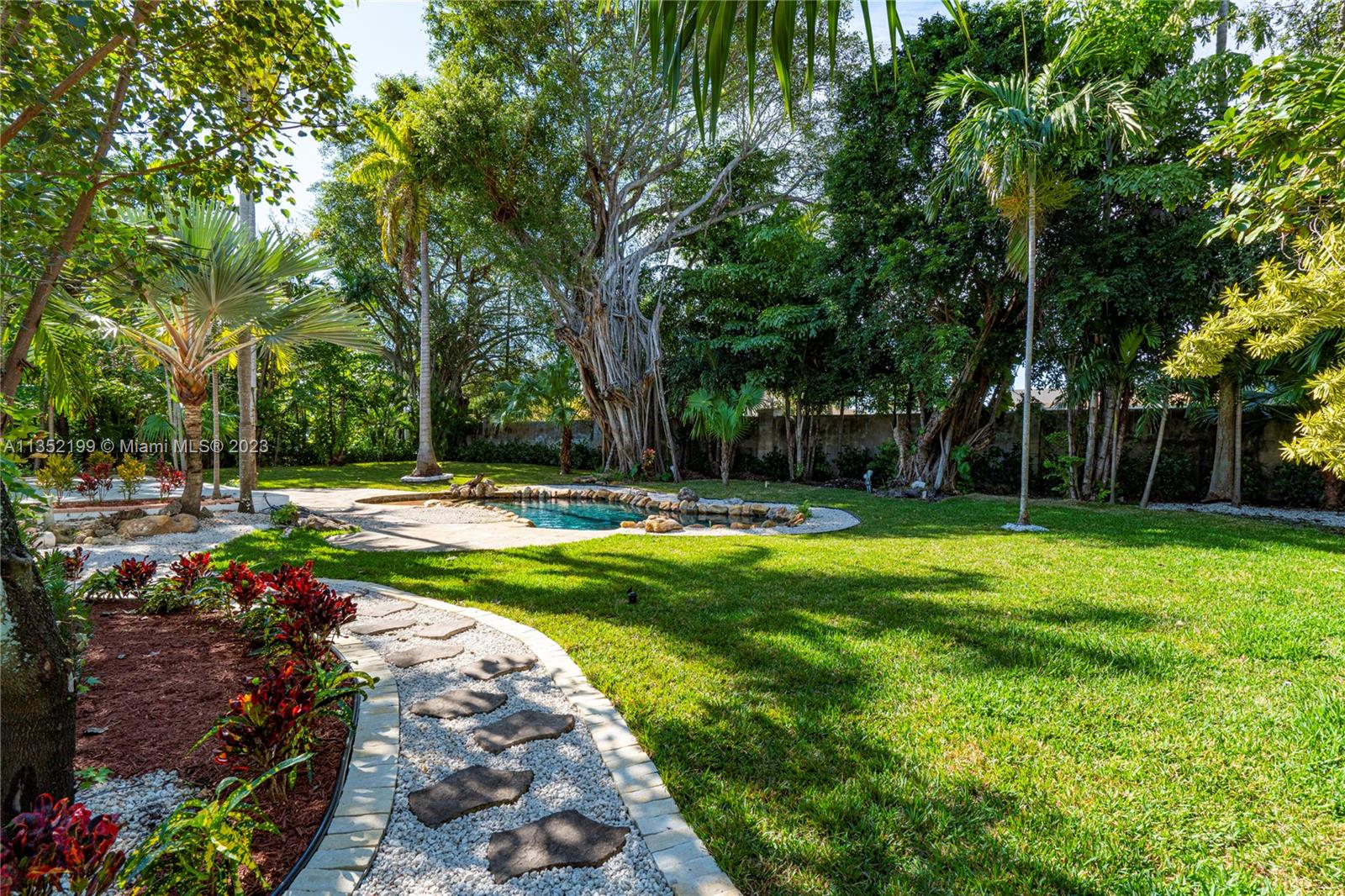 BAY POINT - Residential