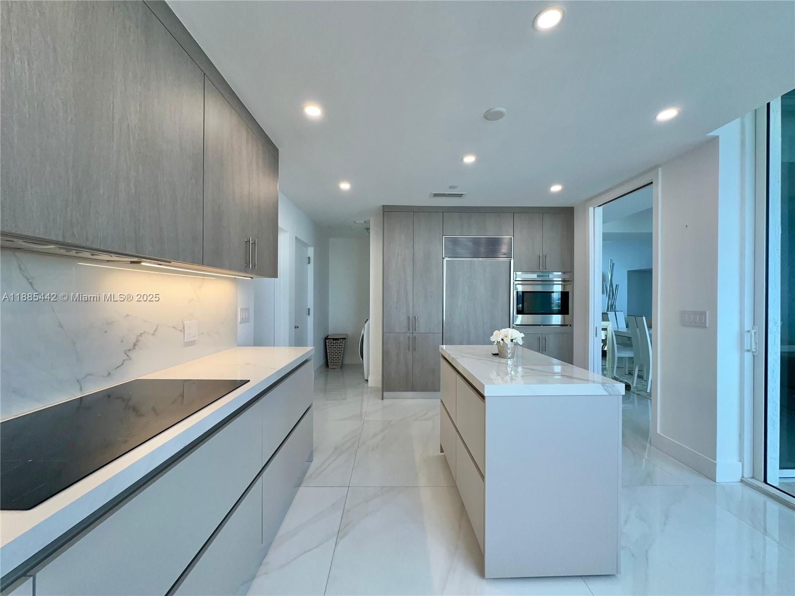 TDR TOWER II CONDO - Residential Lease