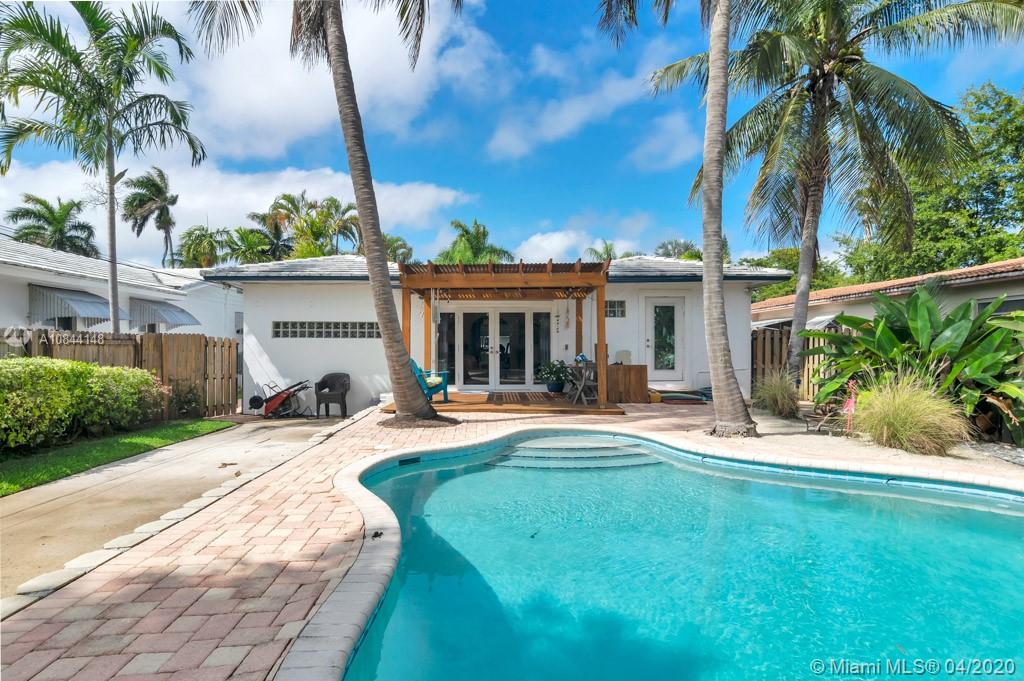 HOLLYWOOD LAKES SEC - Residential