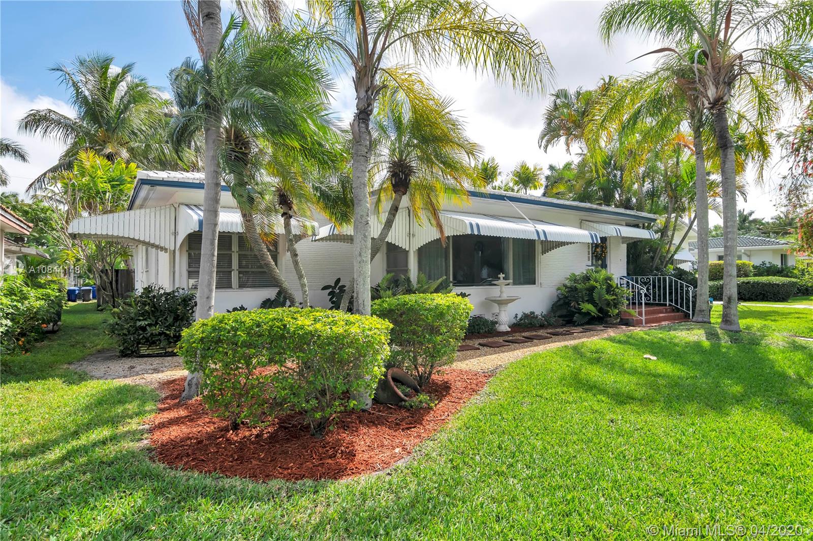 HOLLYWOOD LAKES SEC - Residential