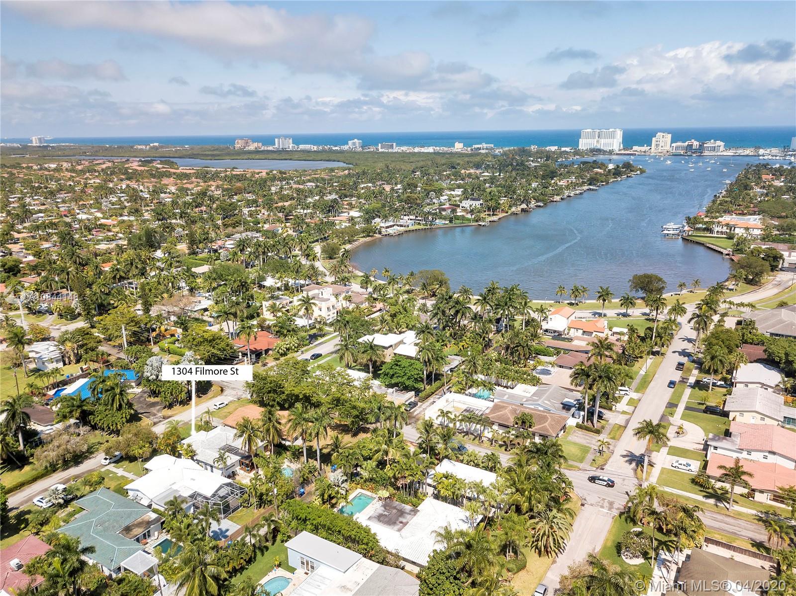 HOLLYWOOD LAKES SEC - Residential