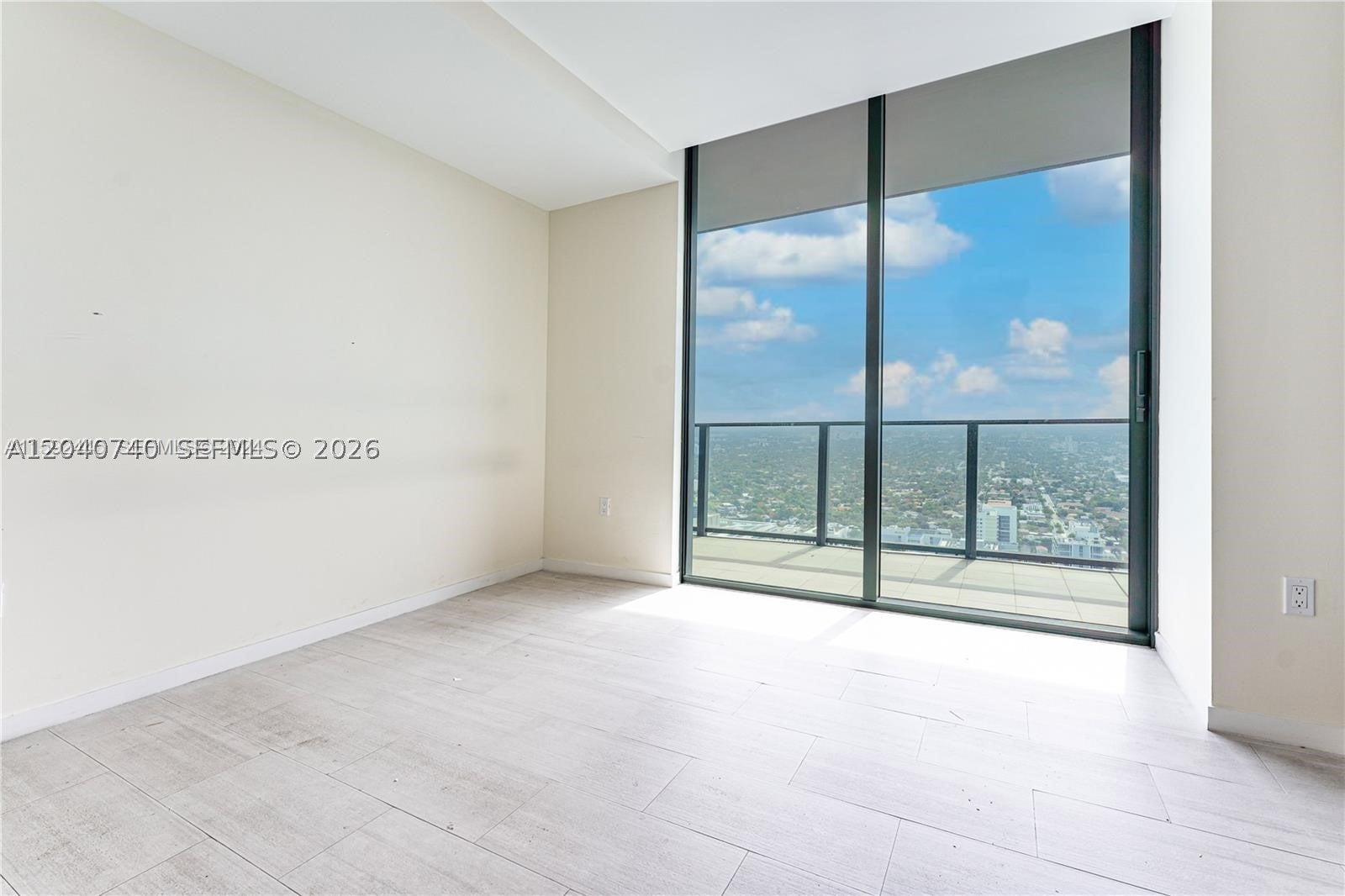1000 Brickell Plz 4906