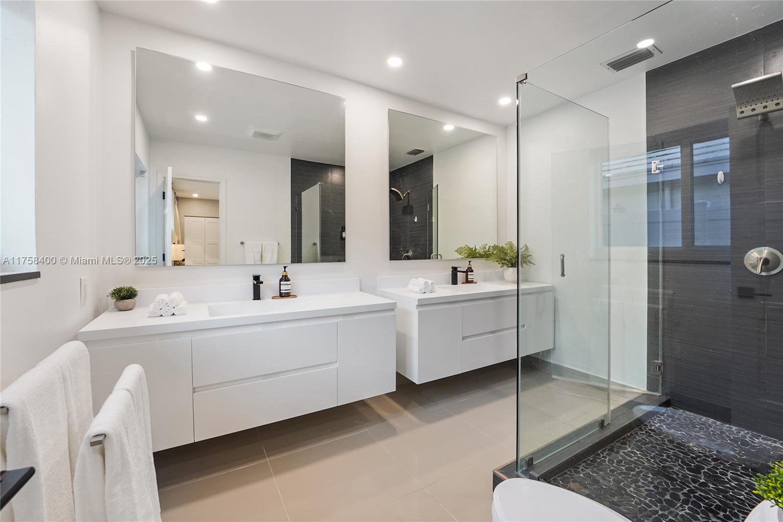 LAKE ESTATES ADD - Residential Lease