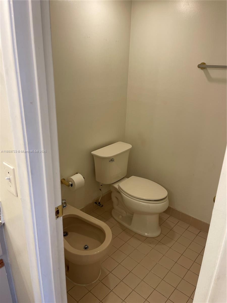 GRANADA PARK CONDO - Residential Lease