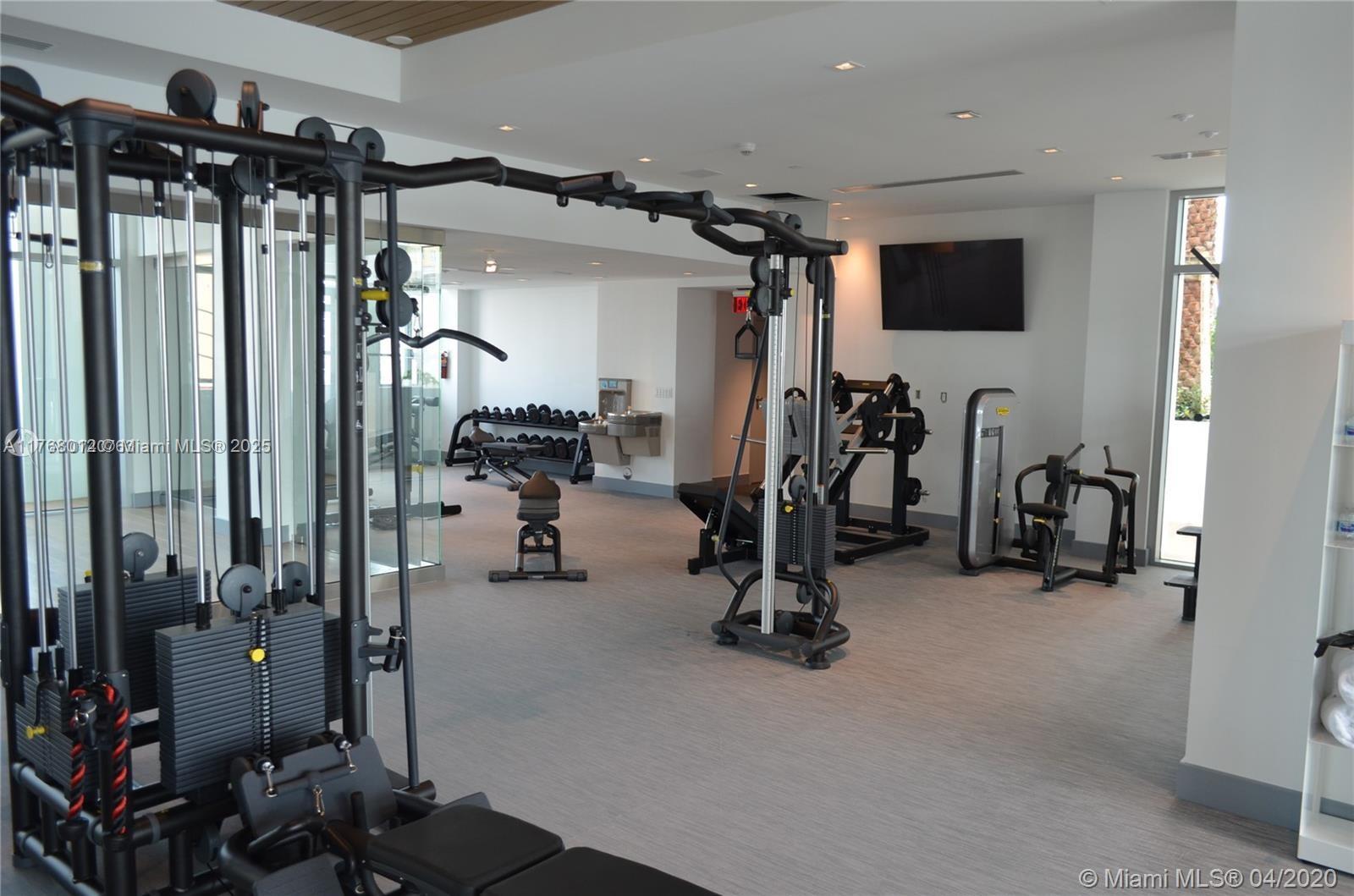 PARQUE TOWERS CONDO - Residential Lease