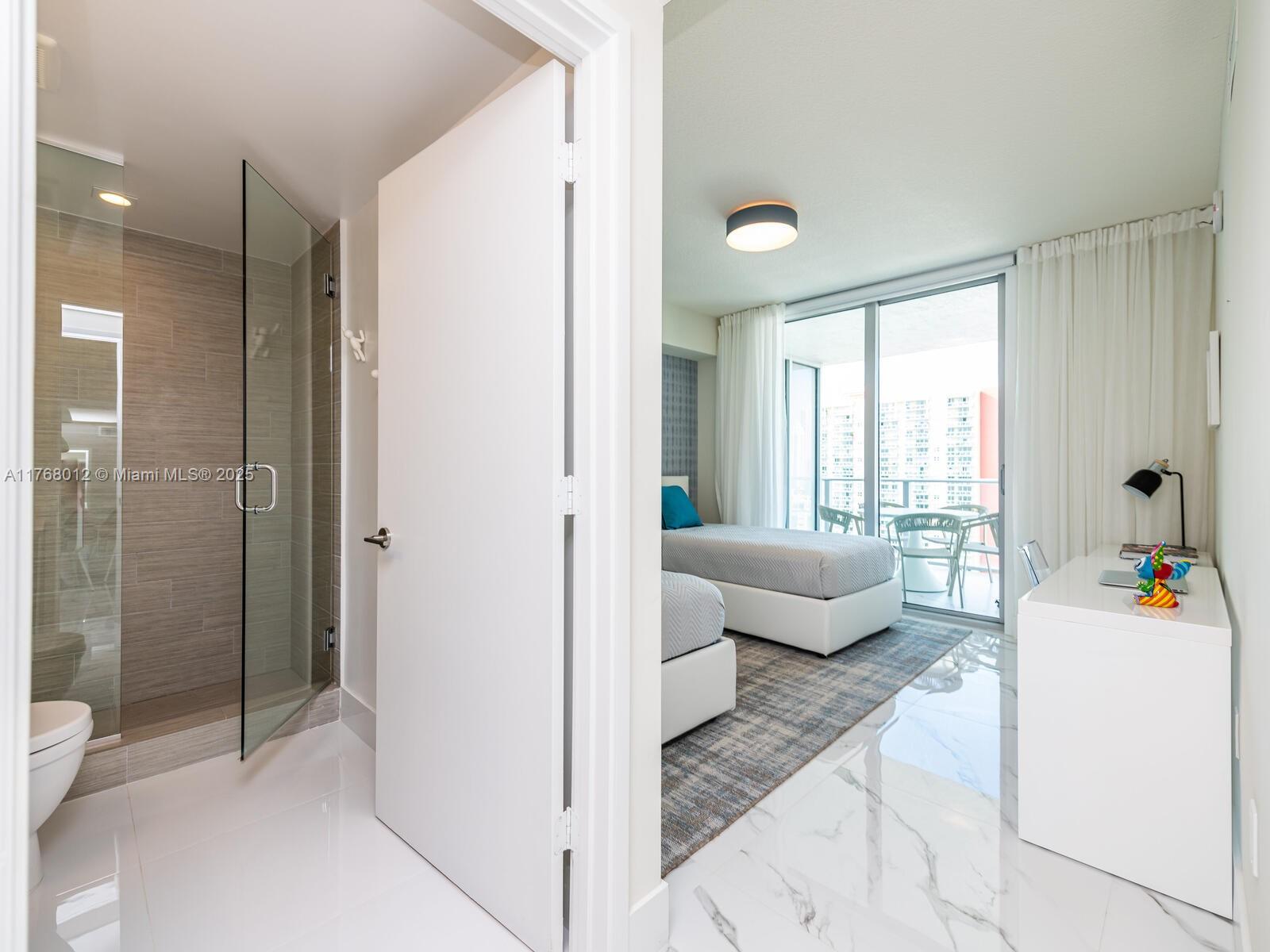 PARQUE TOWERS CONDO - Residential Lease