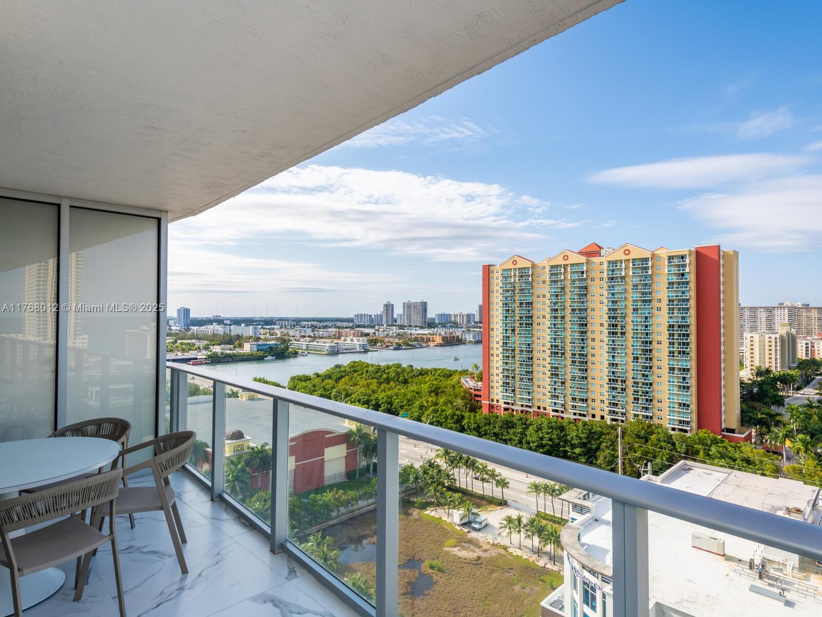 PARQUE TOWERS CONDO - Residential Lease