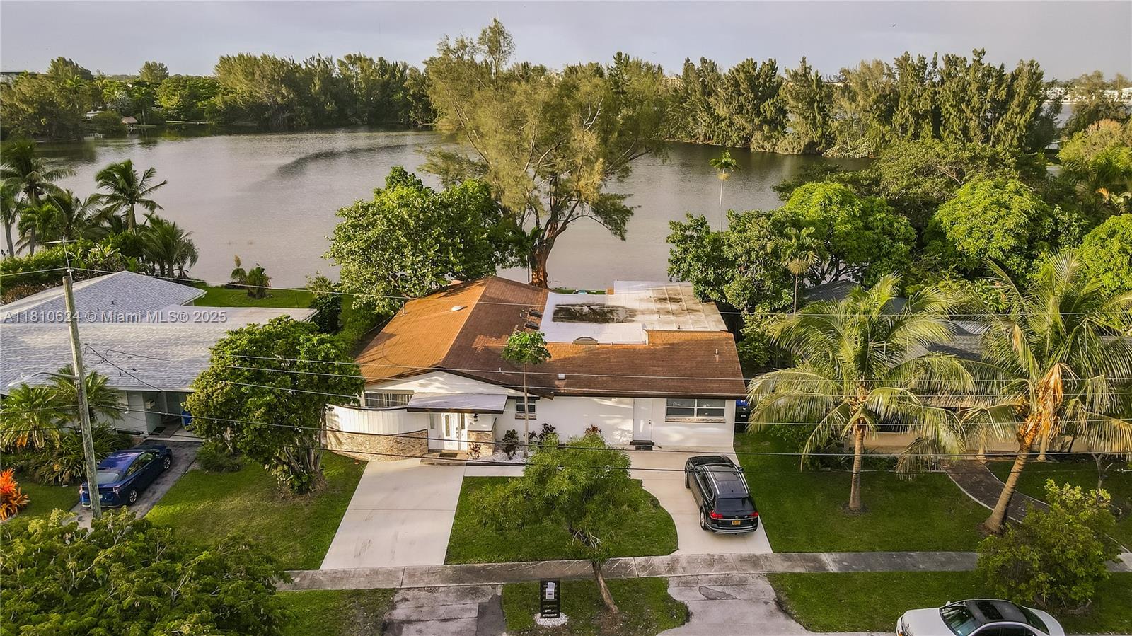 871 Ne 182nd Ter  , North Miami Beach, Miami-Dade County, Florida - 7 Bedrooms  
5 Bathrooms - 