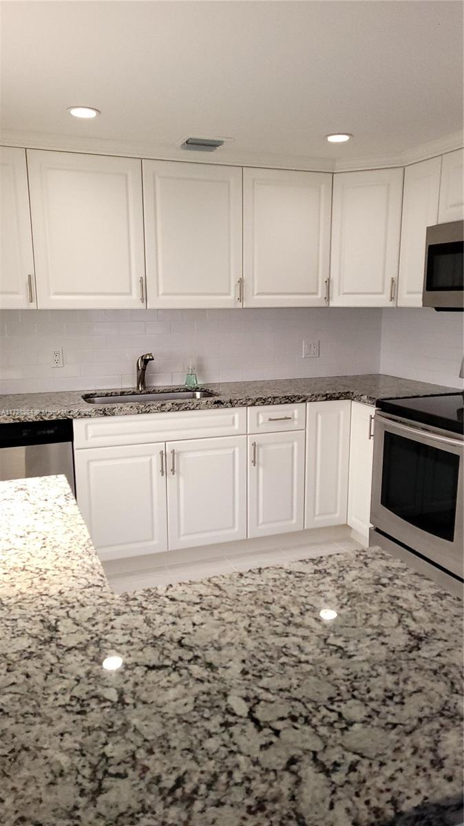 NEW HAMPTON AT CENTURY VI - Residential