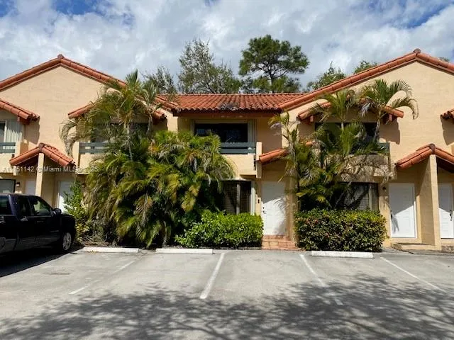 Miami, Florida 33156, United States, 2 Bedrooms Bedrooms, ,3 BathroomsBathrooms,Residential,Active,77099