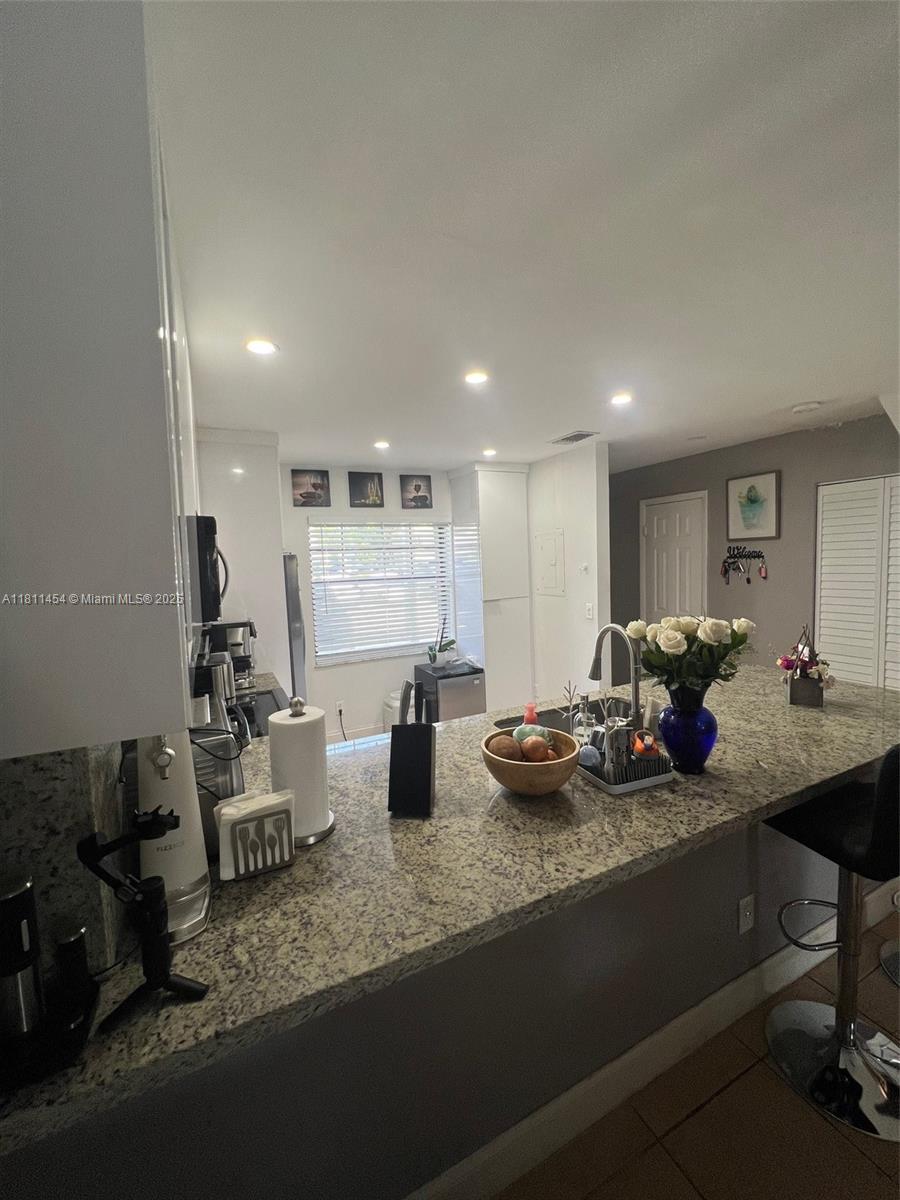 721 NW 105th Ter 721