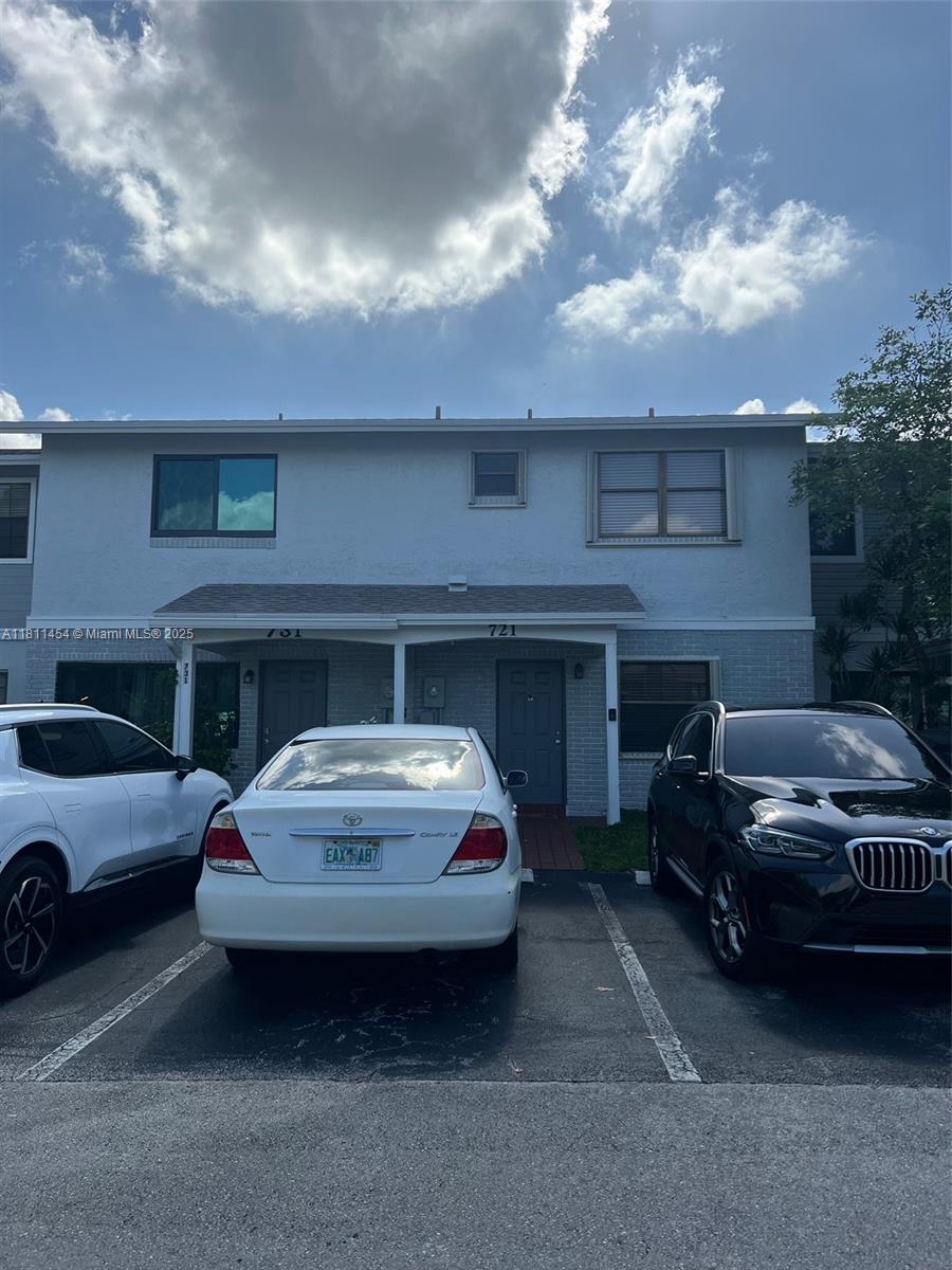721 NW 105th Ter 721