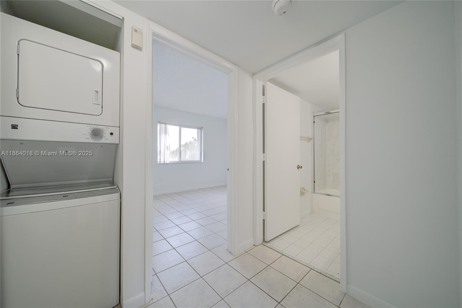 CHATEAUBLEAU VILLAS MIDWA - Residential Lease