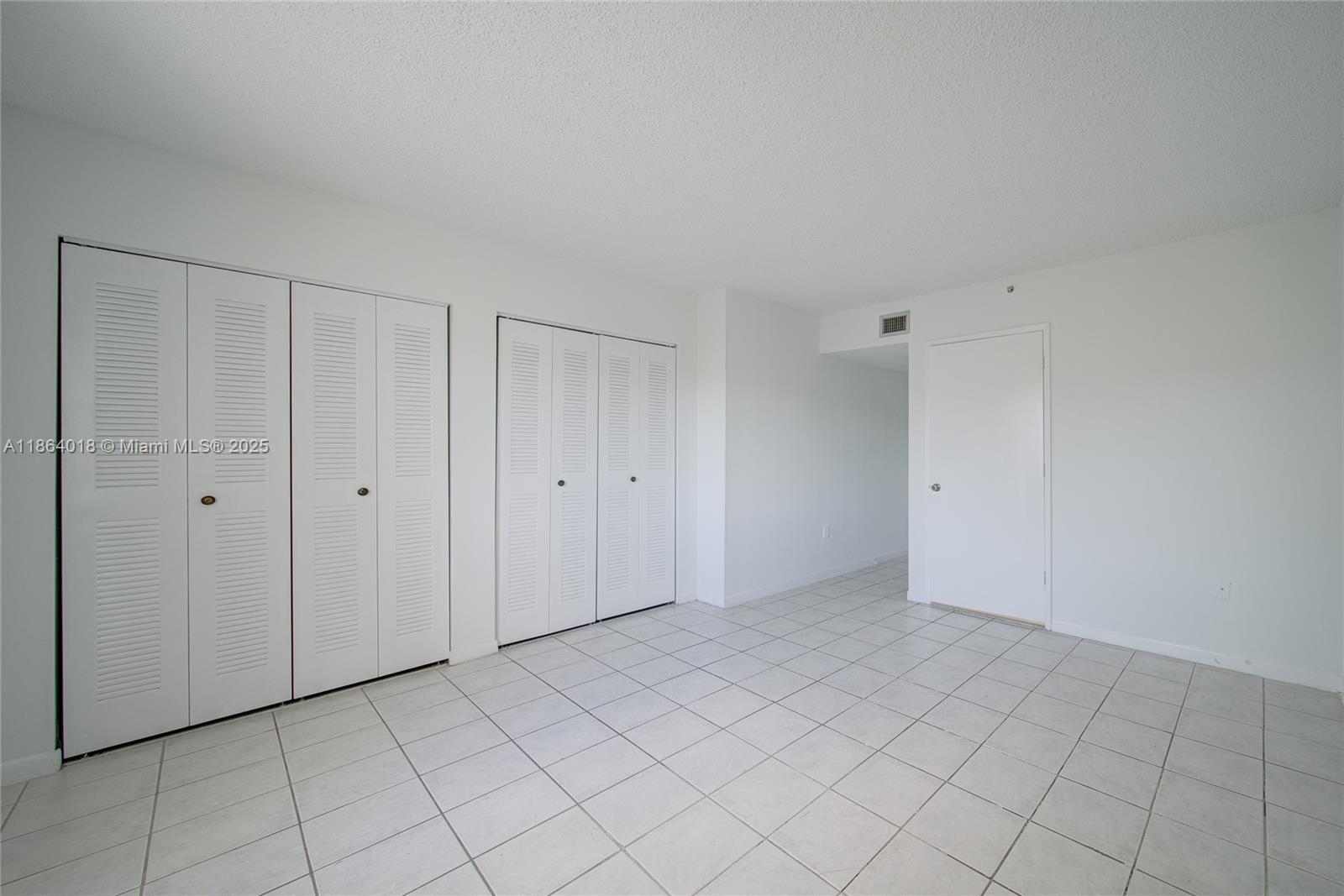 CHATEAUBLEAU VILLAS MIDWA - Residential Lease