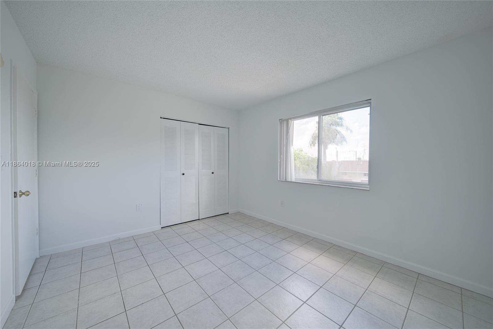 CHATEAUBLEAU VILLAS MIDWA - Residential Lease