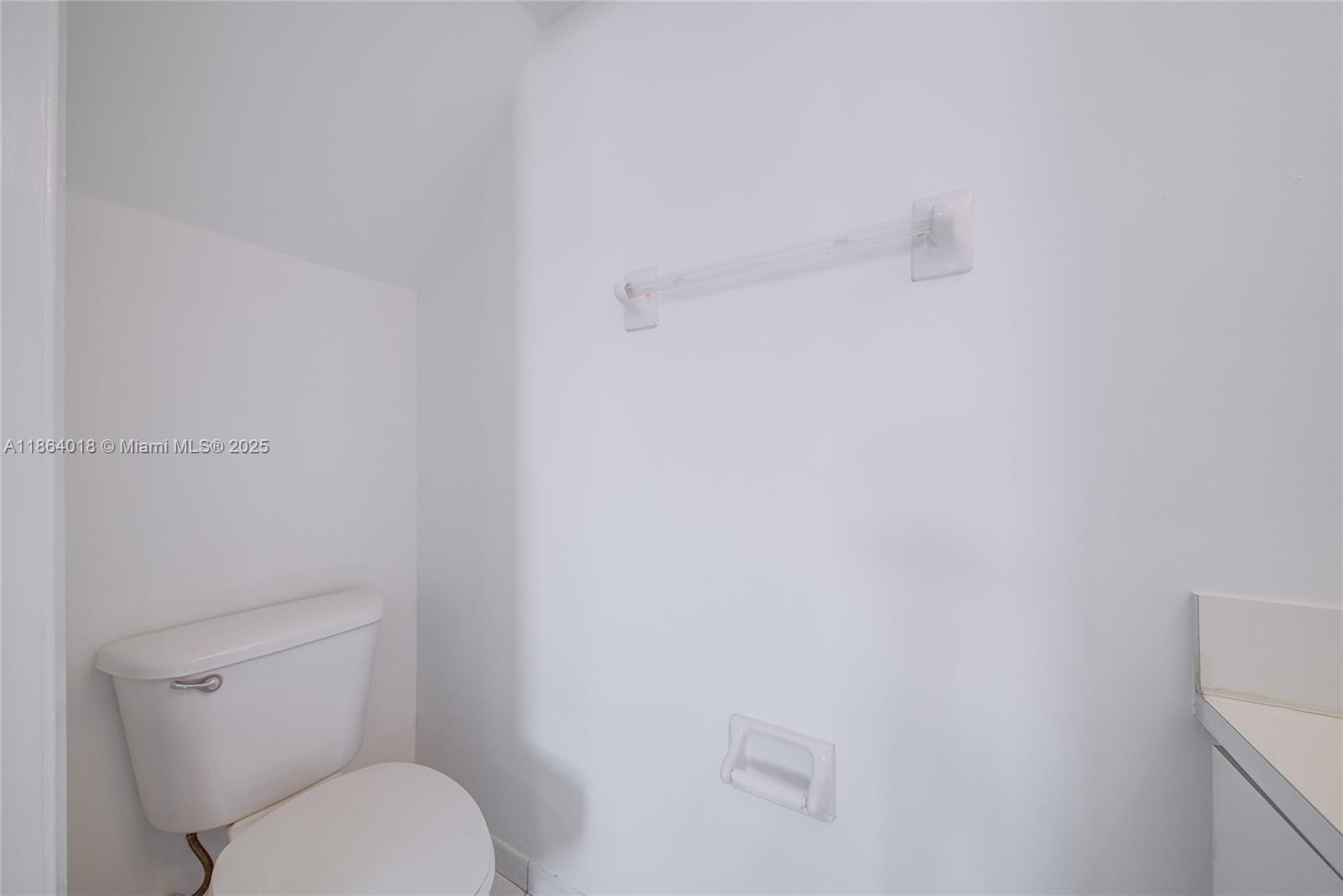 CHATEAUBLEAU VILLAS MIDWA - Residential Lease