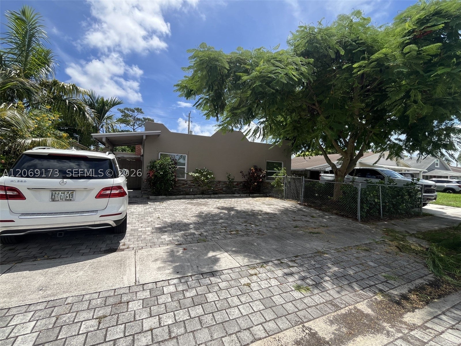 322 Jackson Ave