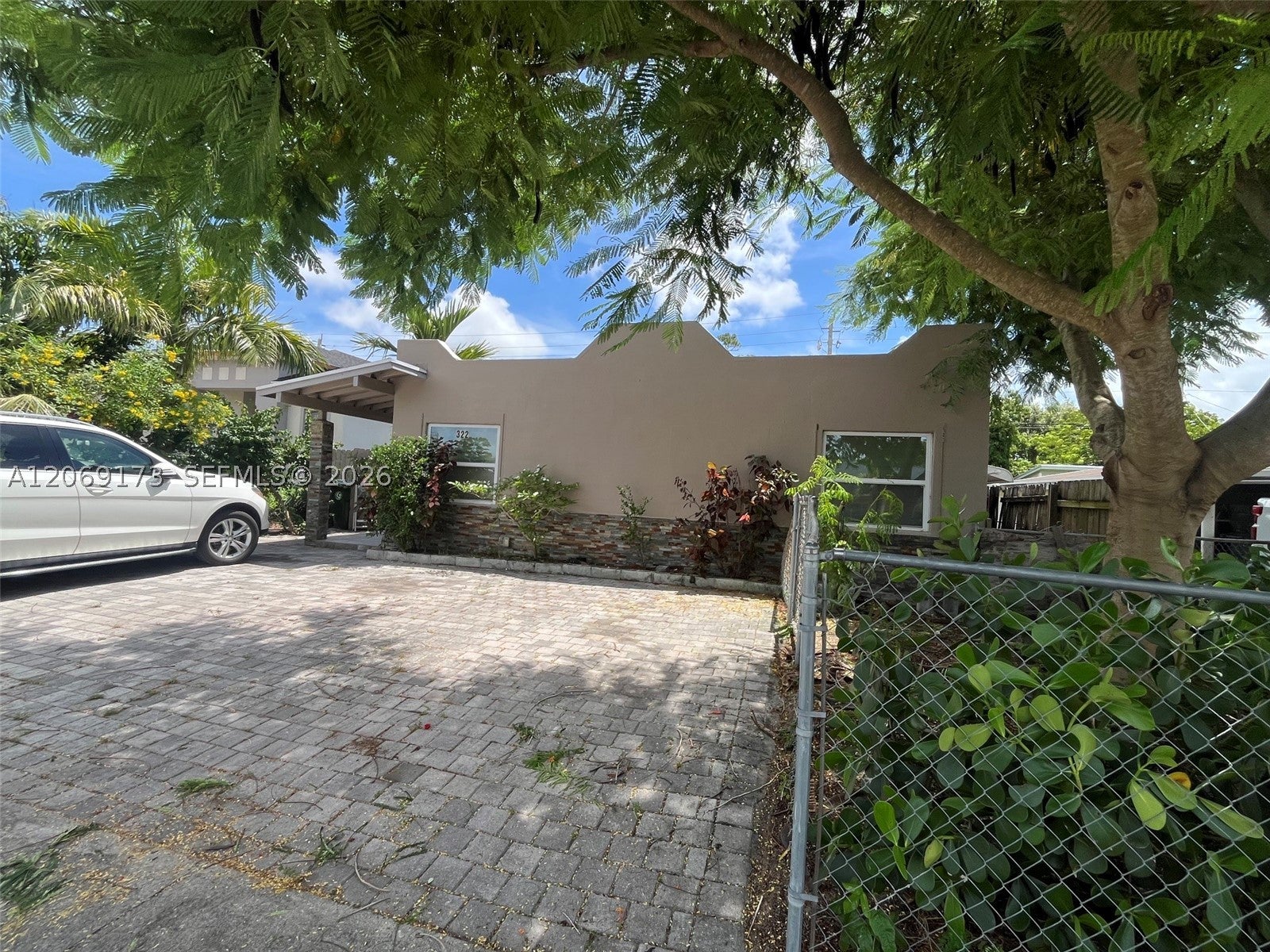 322 Jackson Ave
