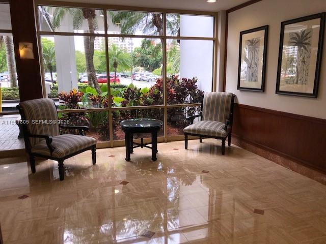 2801 NE 183rd St 709W