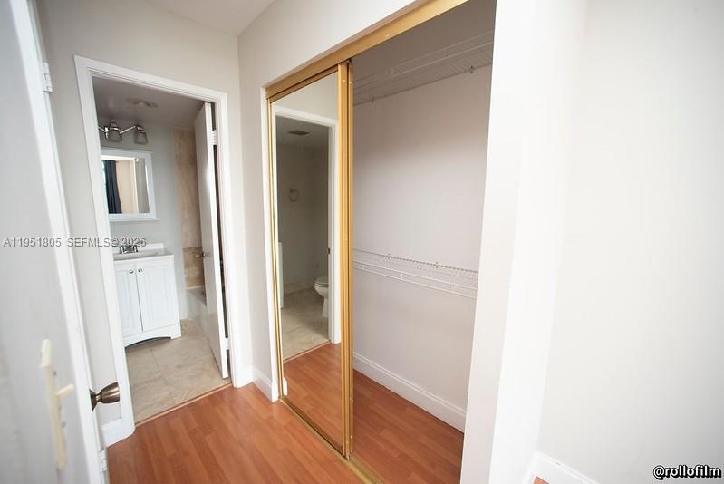 ADMIRALS PORT CONDO WEST - Residential