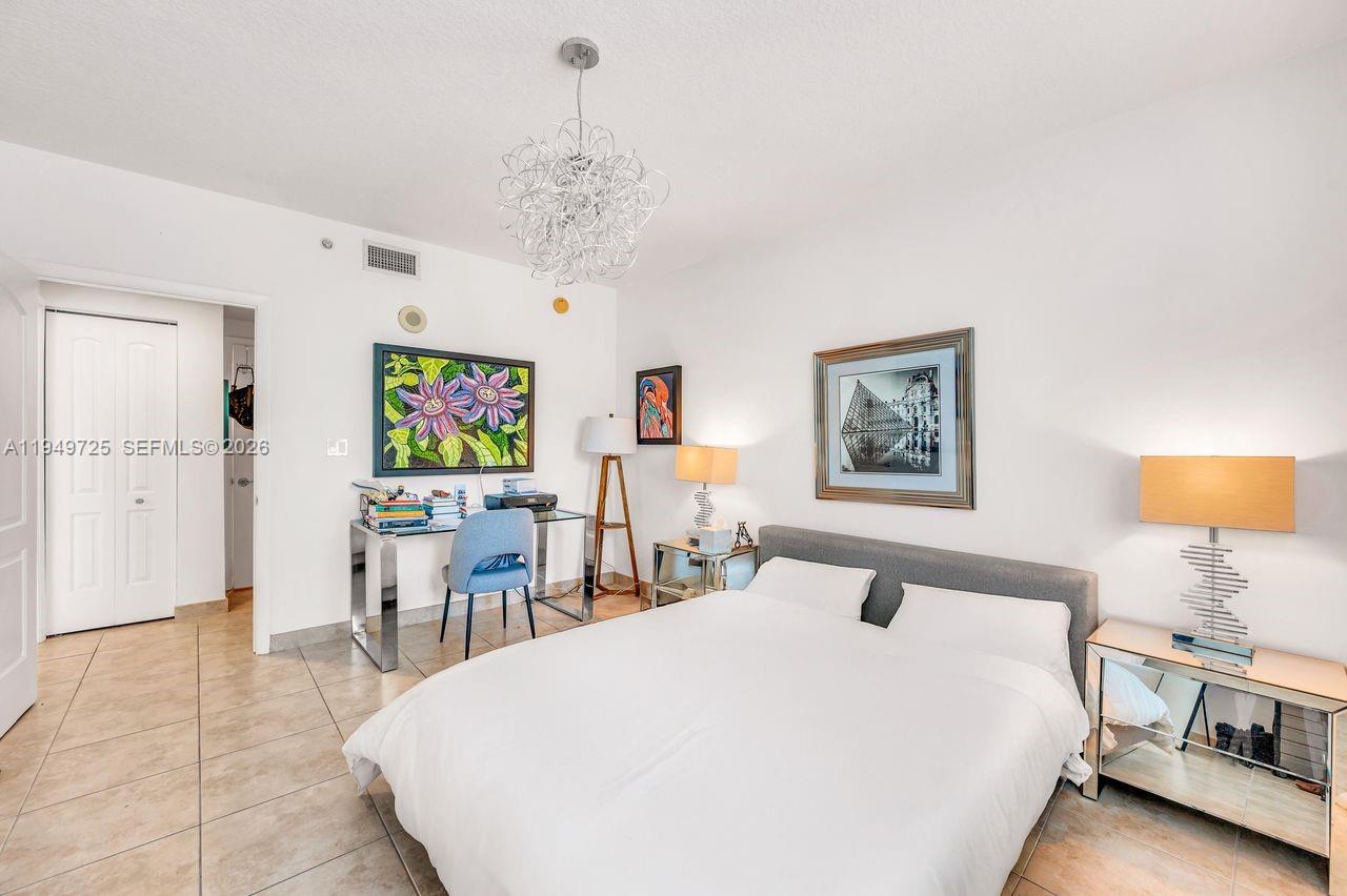 THE COSMOPOLITAN RESIDENC - Residential