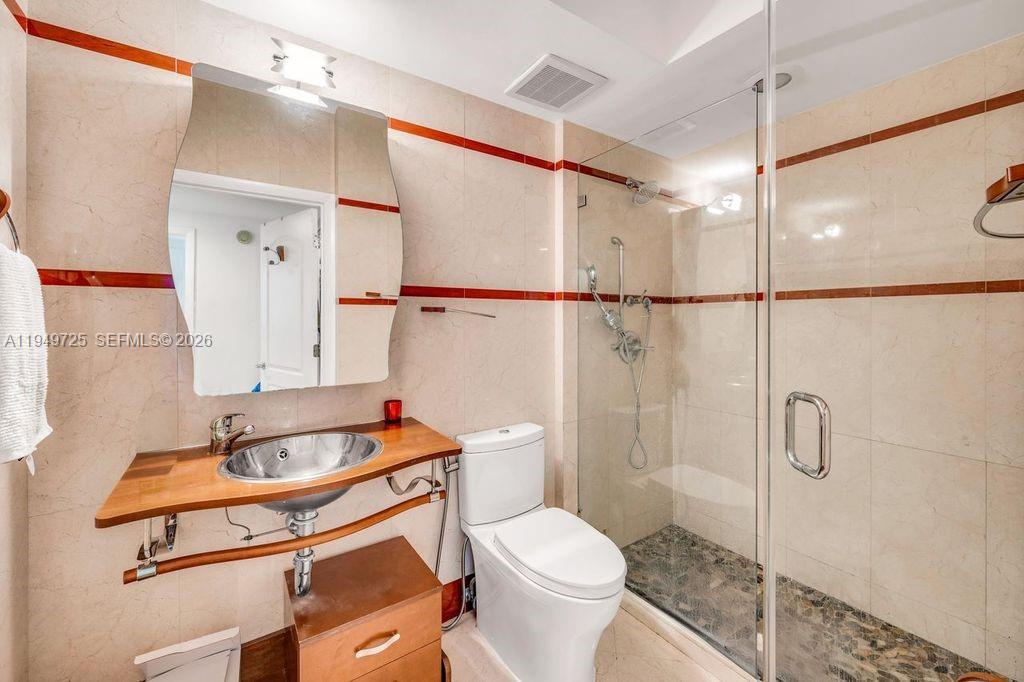 THE COSMOPOLITAN RESIDENC - Residential