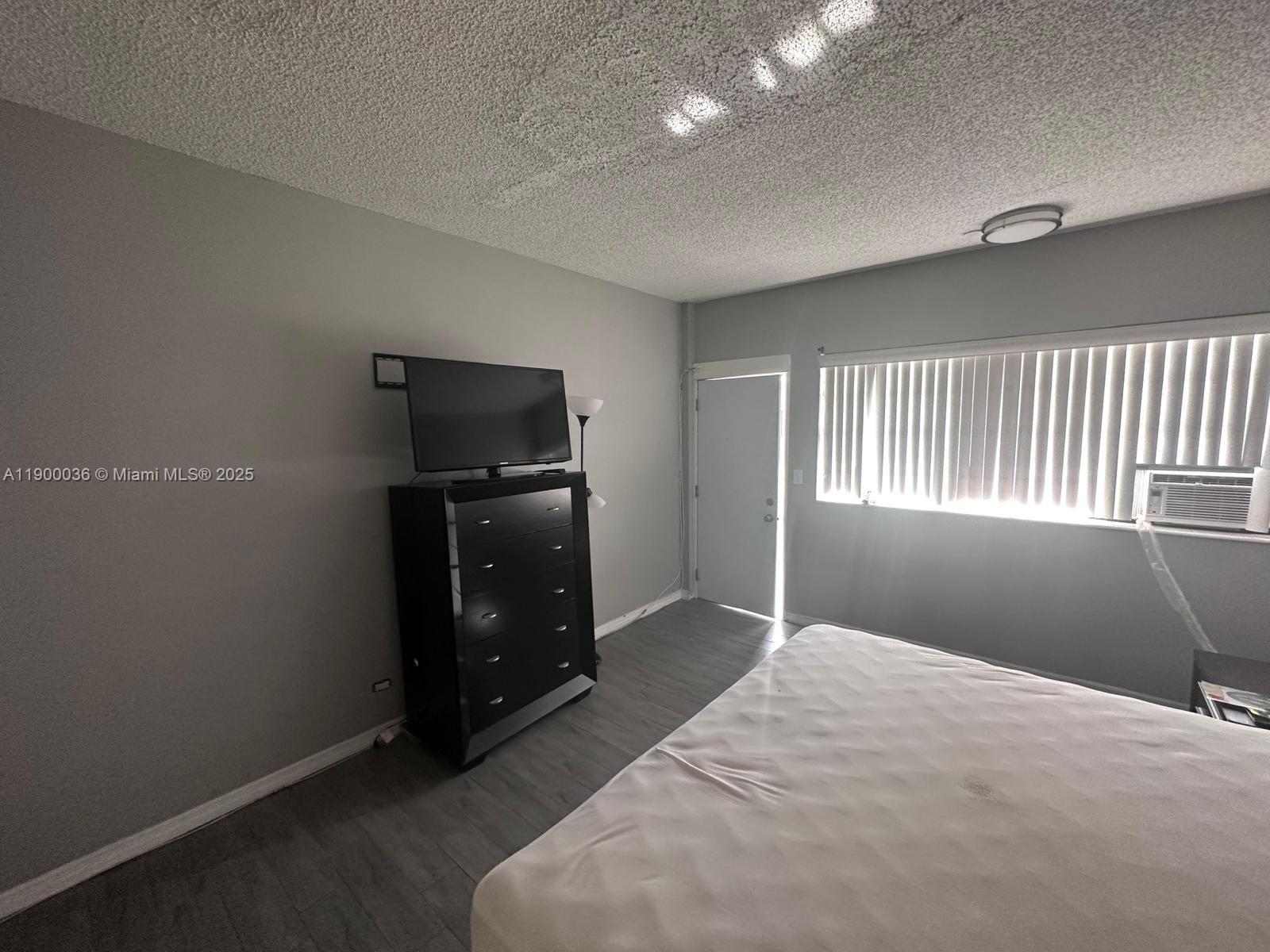 DIPLOMAT GOLF & RACQUET C - Residential Lease