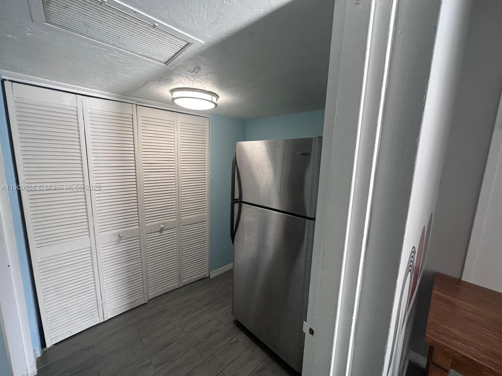 DIPLOMAT GOLF & RACQUET C - Residential Lease