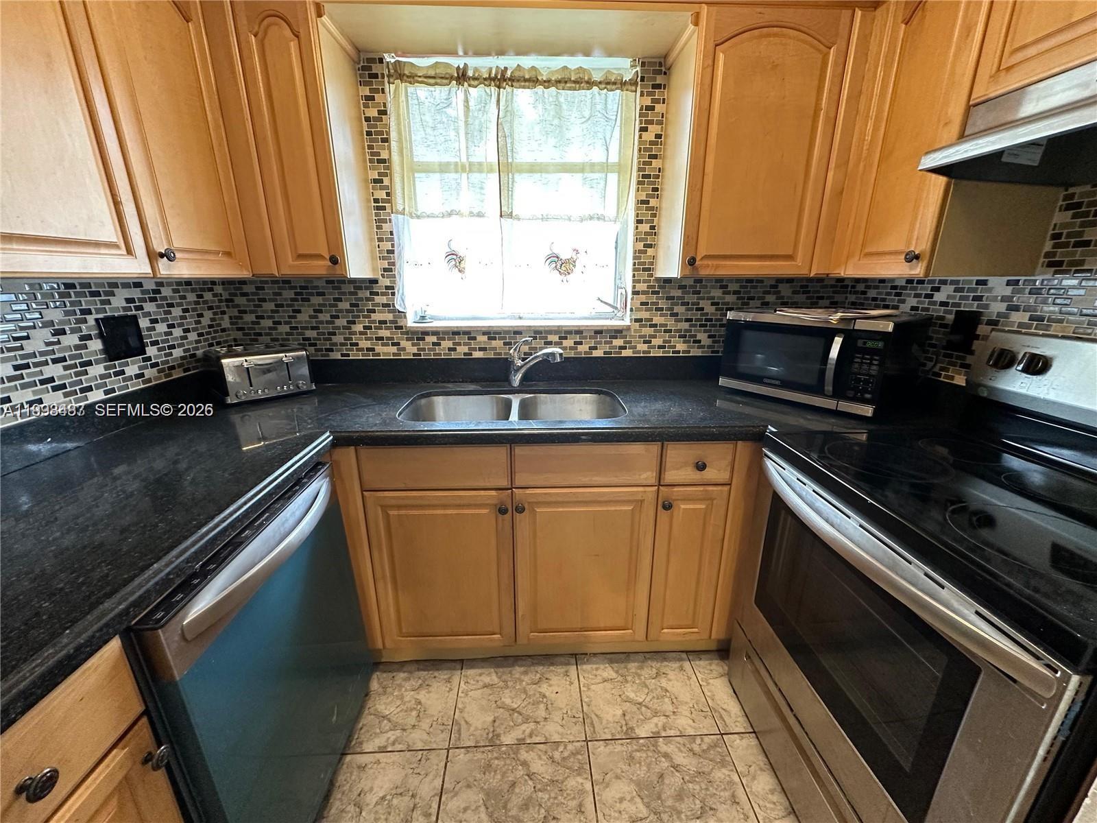 SANDPEBBLES TOWNHOUSE CON - Residential