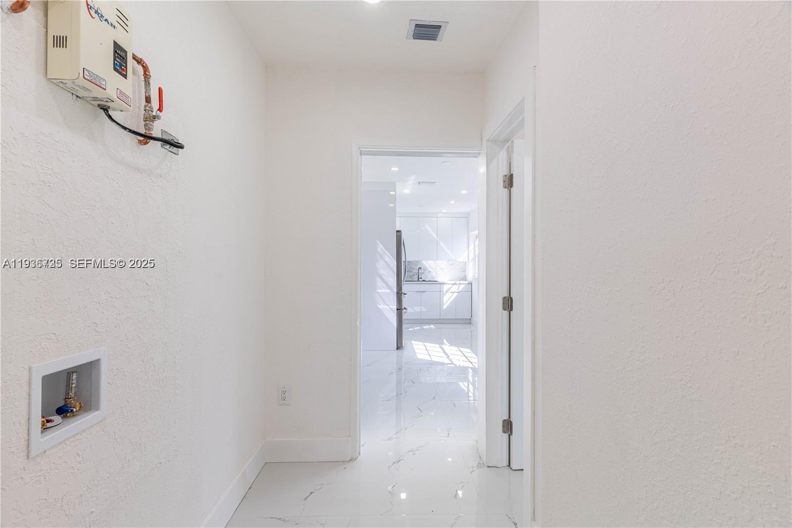 FLAMINGO VILLAGE - Residential