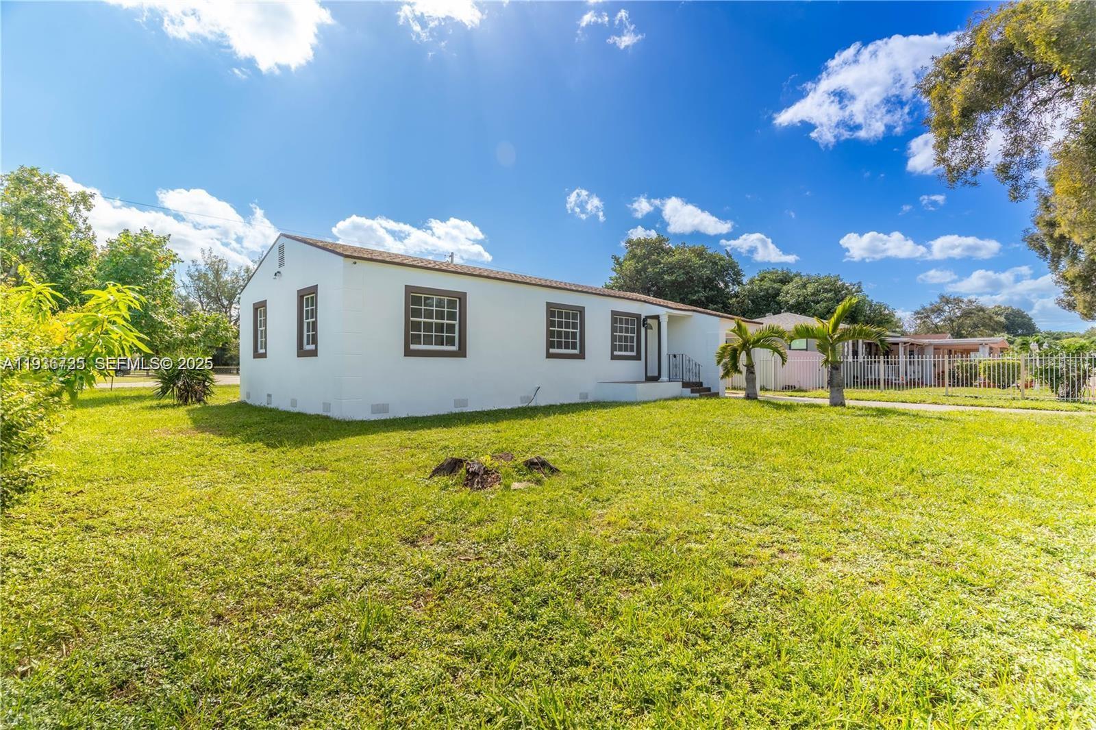 FLAMINGO VILLAGE - Residential