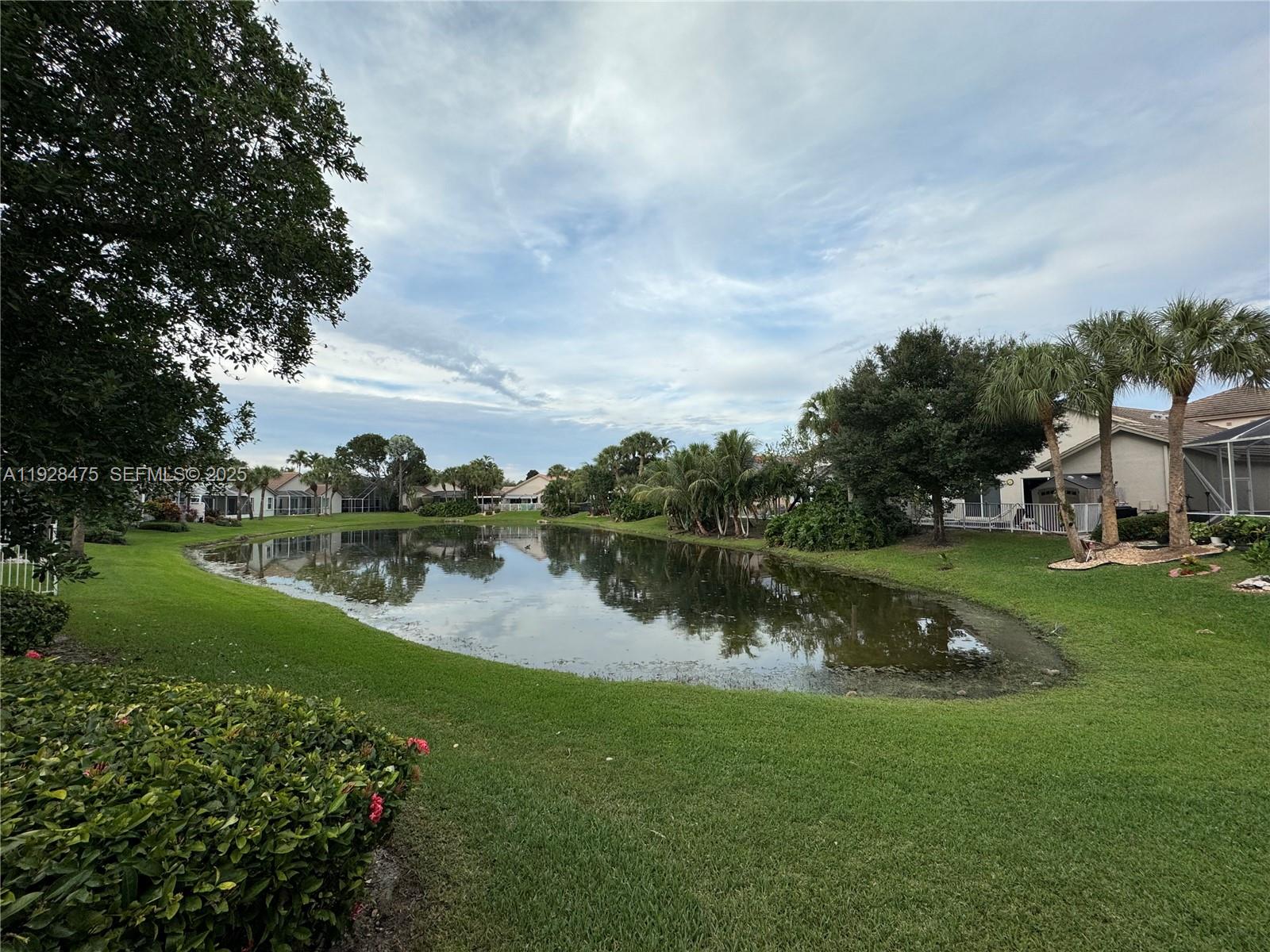 HOLLYWOOD LAKES COUNTRY C - Residential Lease