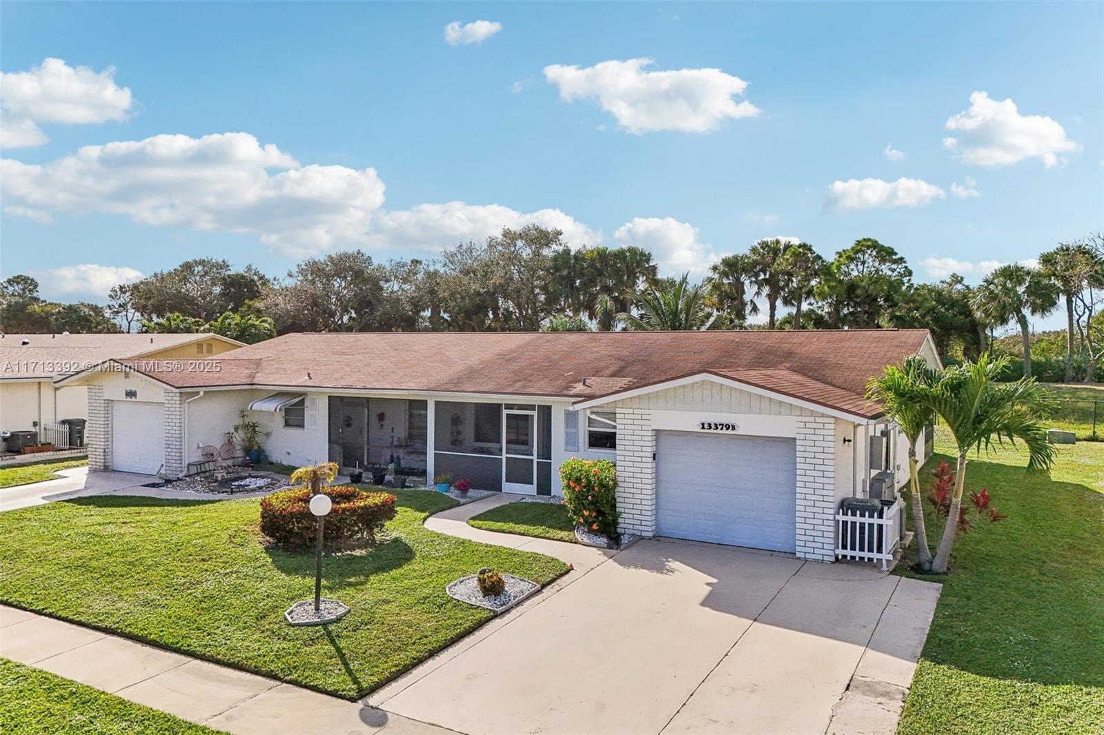 DELRAY VILLAS 2 - Residential