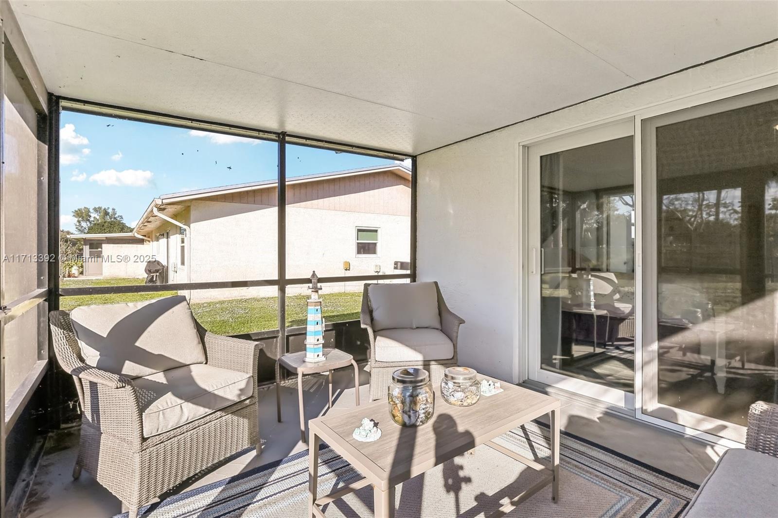 DELRAY VILLAS 2 - Residential