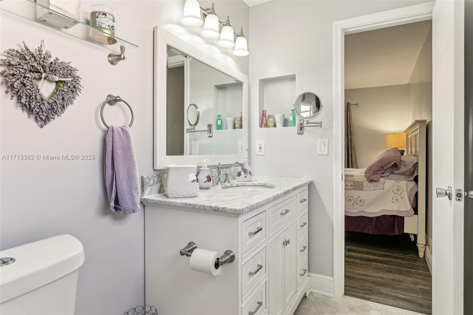 DELRAY VILLAS 2 - Residential
