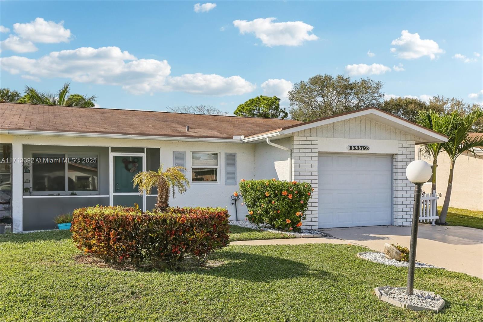 DELRAY VILLAS 2 - Residential