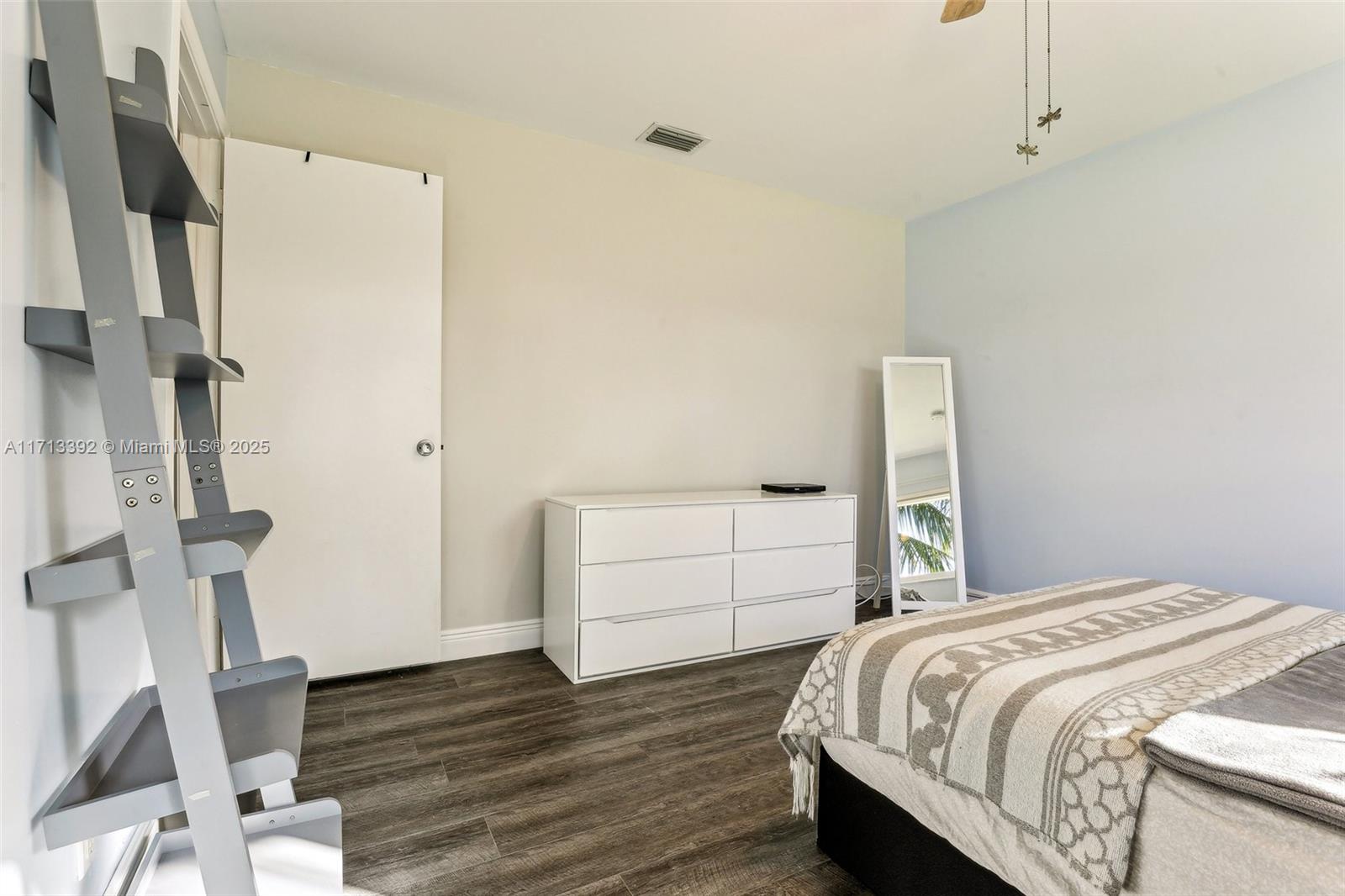 DELRAY VILLAS 2 - Residential