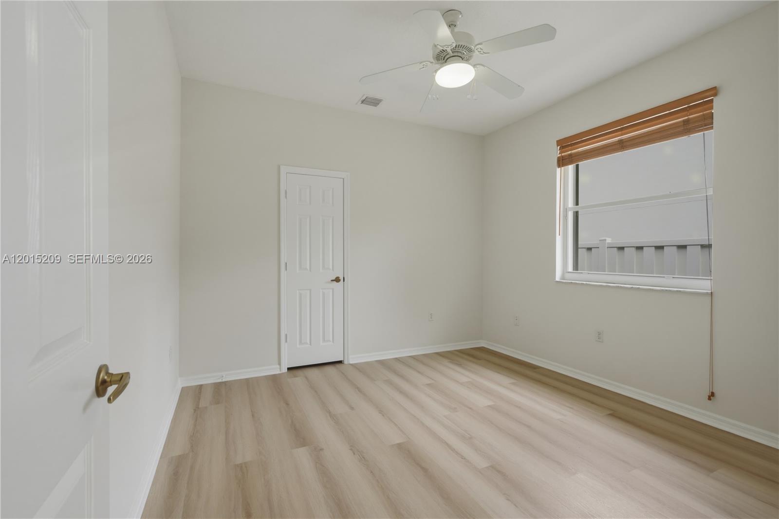 PEMBROKE FALLS - Residential