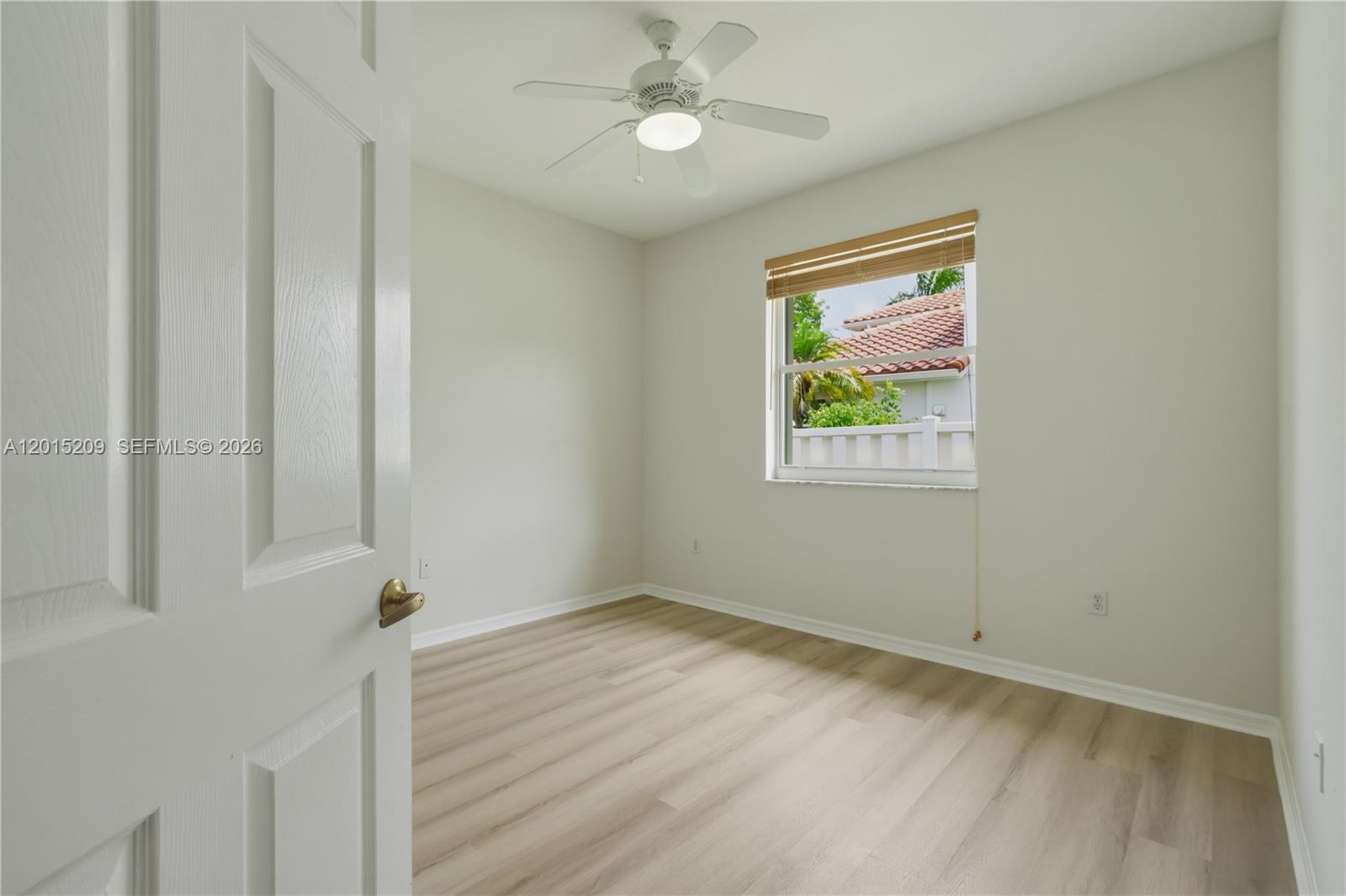 PEMBROKE FALLS - Residential