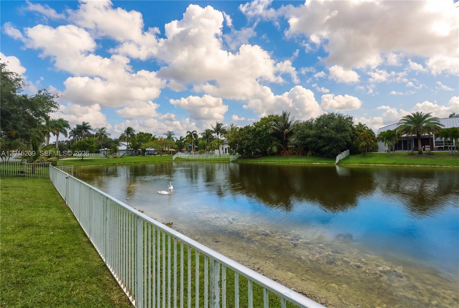 PEMBROKE FALLS - Residential