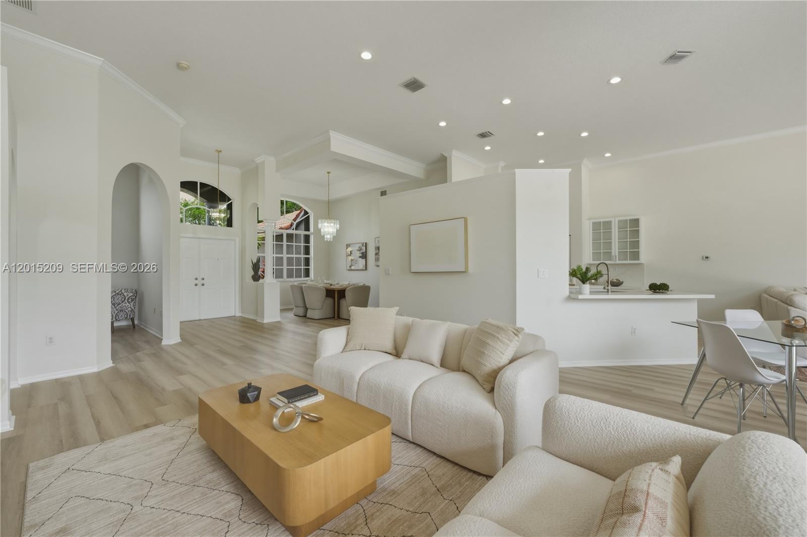PEMBROKE FALLS - Residential