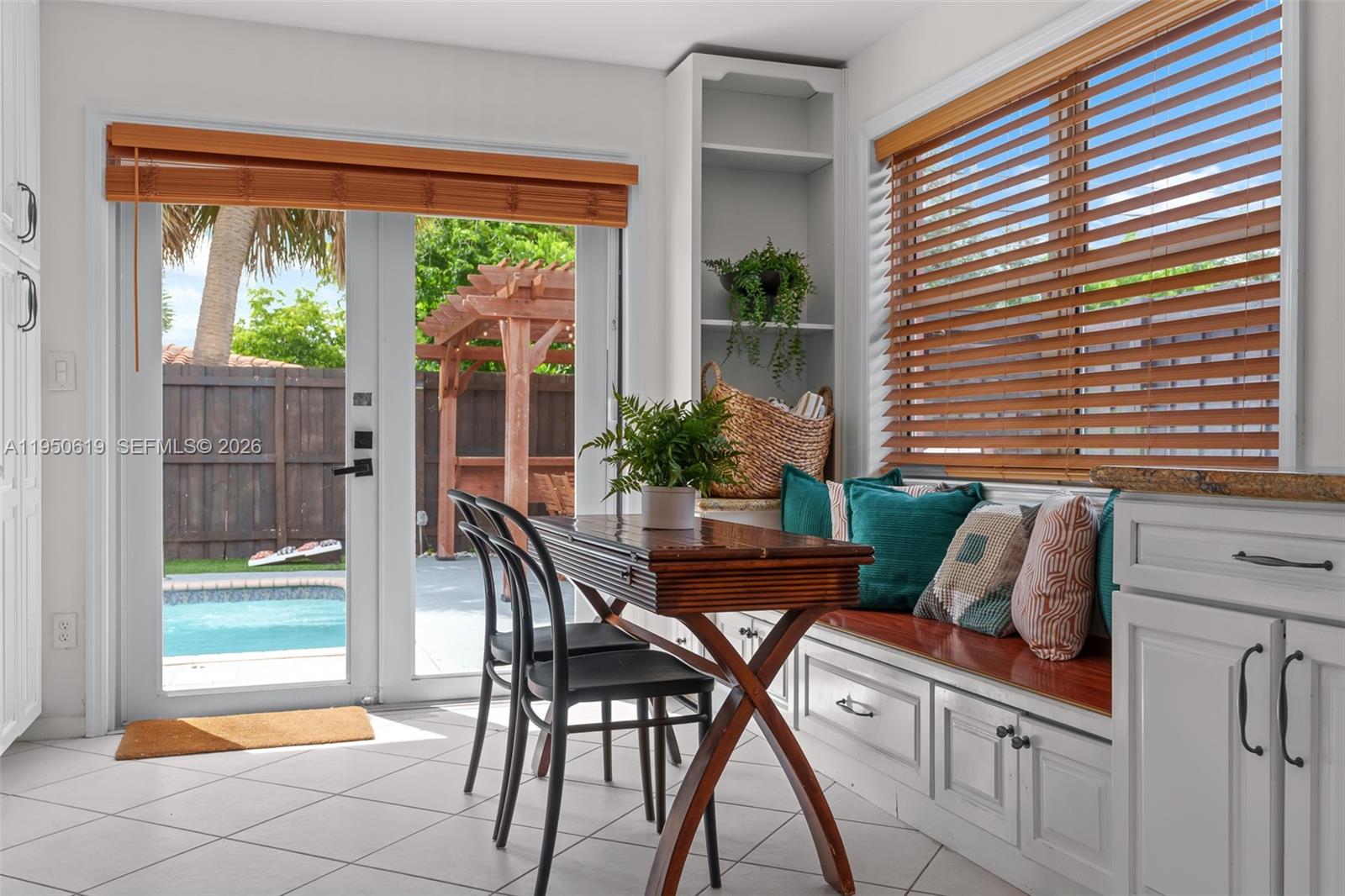 CORAL WOODS - Residential