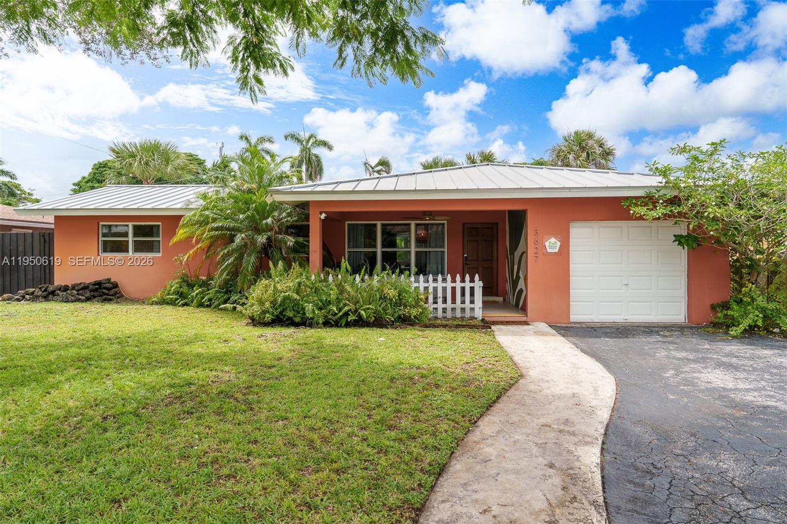 CORAL WOODS - Residential