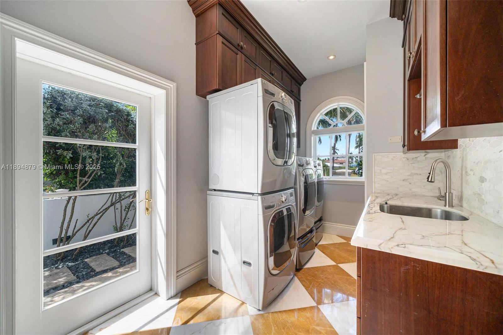 NORTH BAY ISLAND - Residential Lease