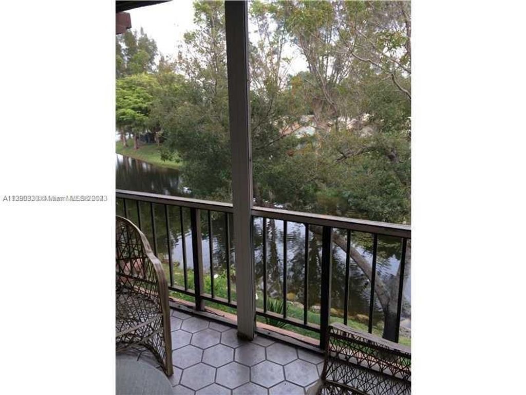 Photo of 3670 Inverrary Dr #3X, Lauderhill, FL 33319 (MLS # A11390330)